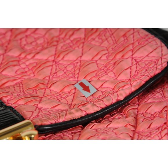 Louis Vuitton LV Monogram Bunny Pink Drift Pouch Satin Quilted Coquette Pochette - Picture 14 of 16